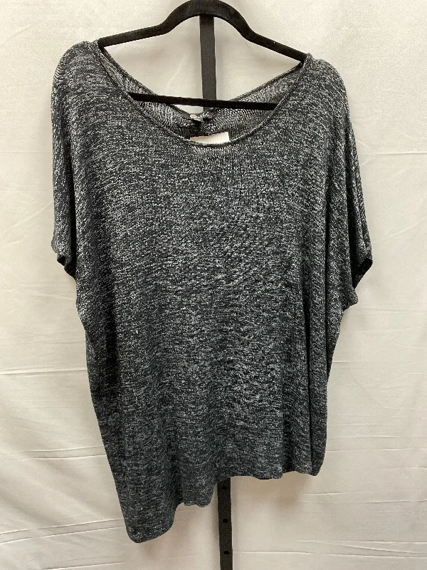 women's tops with bell sleevesBlack Top Short Sleeve Ana, Size Xl