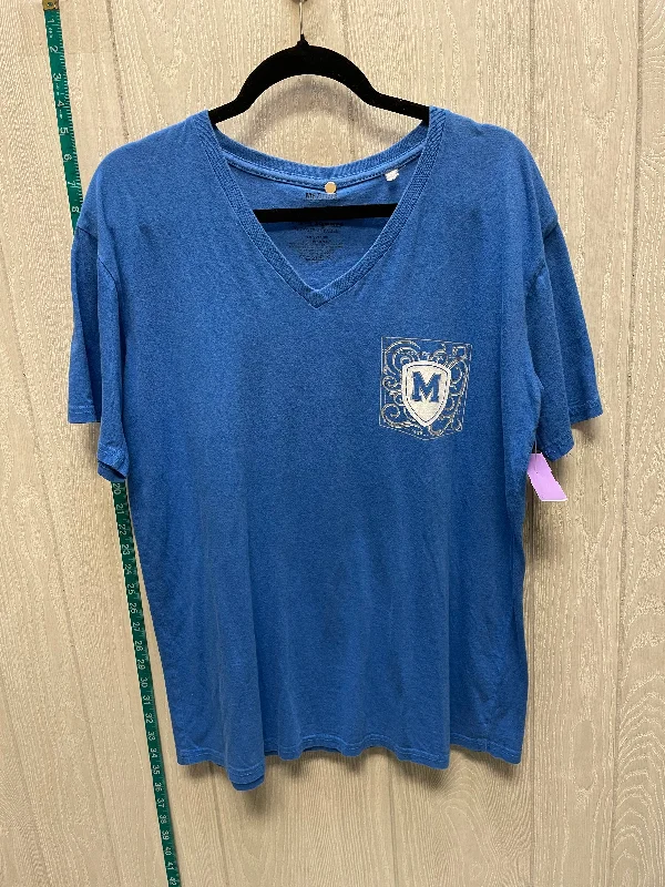 women's tops for those who want to add a personal touch to their wardrobe with unique and one-of-a-kind piecesBlue Top Short Sleeve Clothes Mentor, Size M