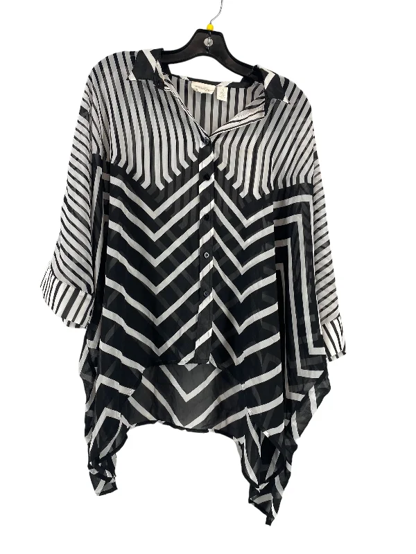 women's tops that offer a perfect blend of style, comfort, and affordabilityBlack & White Top Short Sleeve Chicos, Size 3