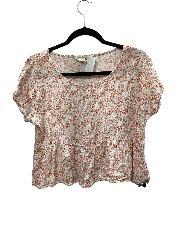 women's tops for those who want to stay updated with the latest fashion trendsFloral Print Top Short Sleeve Basic Hippie Rose, Size M