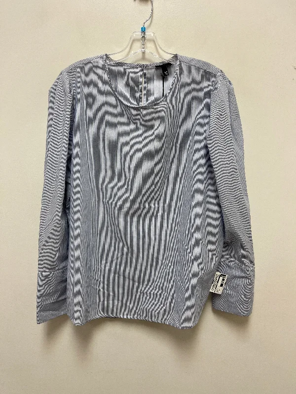 women's tops for relaxed weekendsTop Long Sleeve By Who What Wear In Blue & White, Size: 2x