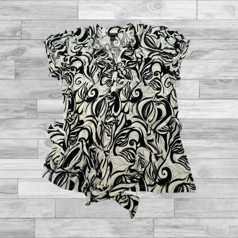 women's tops for those who want to stay on top of the latest fashion trends and wear pieces that are both stylish and on-trendBlack & White Top Short Sleeve Lane Bryant, Size Xl