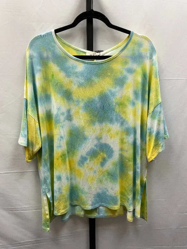 women's tops for picnics in the parkTie Dye Print Top Short Sleeve Basic Clothes Mentor, Size M