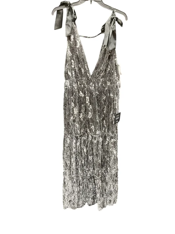 women's mini dressesDress Casual Maxi By Lulus In Silver, Size: Xl