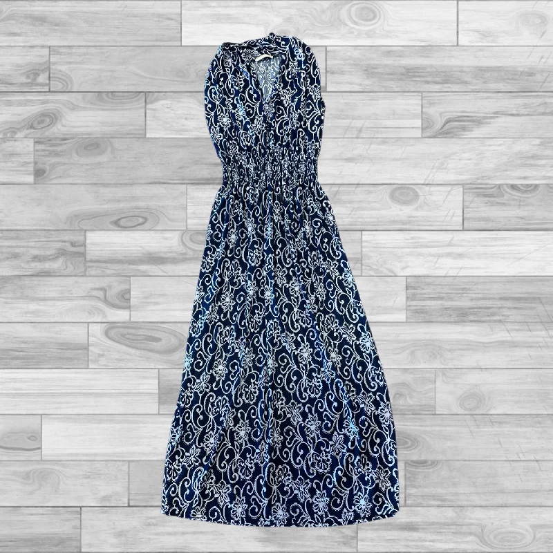 Trumpet DressDress Casual Maxi By Clothes Mentor In Blue & White, Size: M