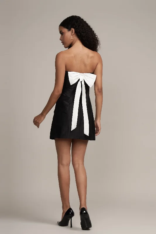 Trumpet DressLexy Mini Dress in Black and White