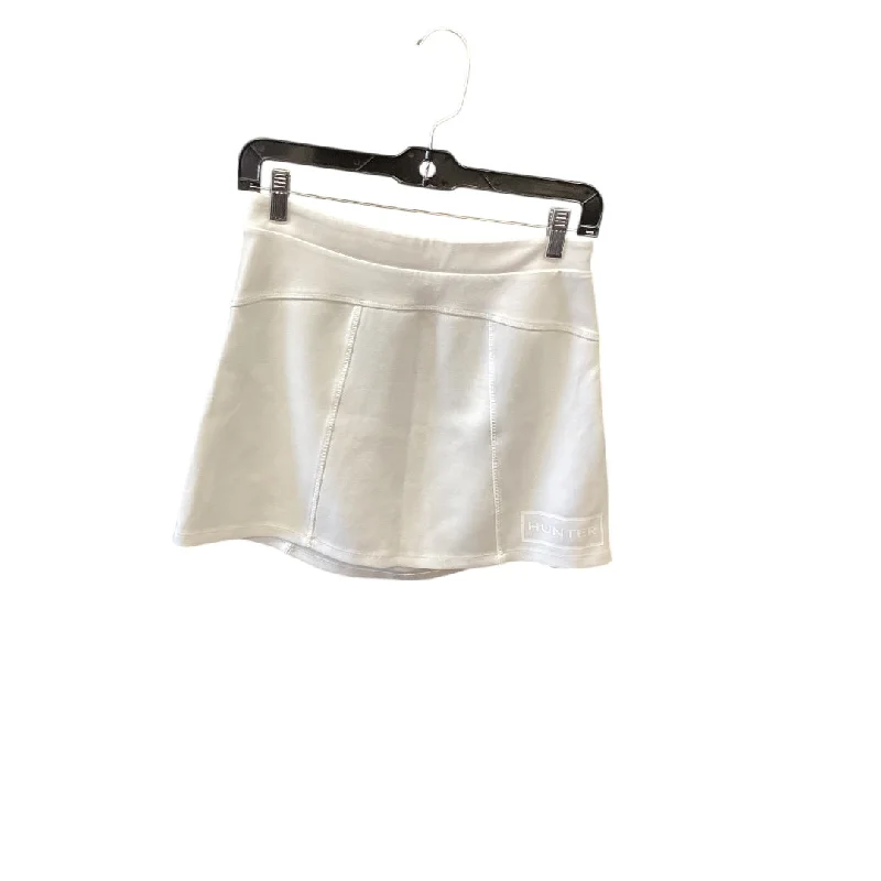 women's velvet mini skirtsSkirt Mini & Short By Target-designer In White, Size: Xs